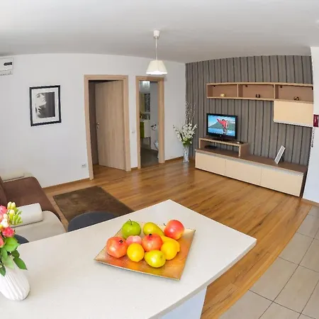 Stylish Apartament ~ Old Town Daire Bükreş