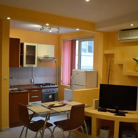 Stylish Apartament ~ Old Town Daire Bükreş